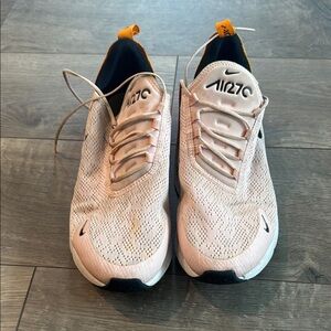 Nike Air 270 Pink Sneakers